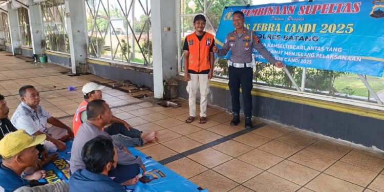 Subsatgas Dikmas Polres Batang Gelar Supeltas di Alun-Alun, Dukung Kamseltibcarlantas Selama Ops Zebra Candi 2025