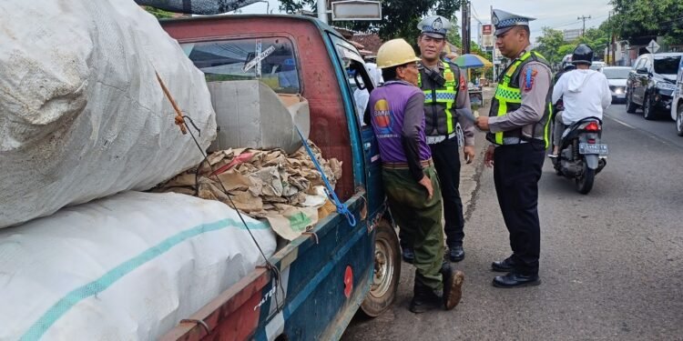 Operasi Zebra, Satlantas Batang Temukan Kendaraan Menyalahi Peruntukan