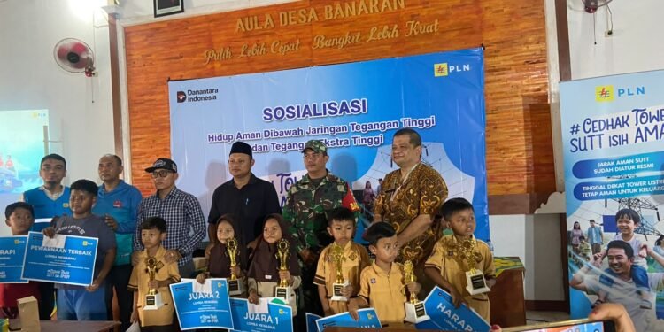 PLN Datangi Warga Batang, Bongkar Mitos Radiasi Tower SUTT