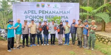 Peringatan HMPI, PLTU Batang Dukung Penanaman 500 Pohon di Desa Tombo