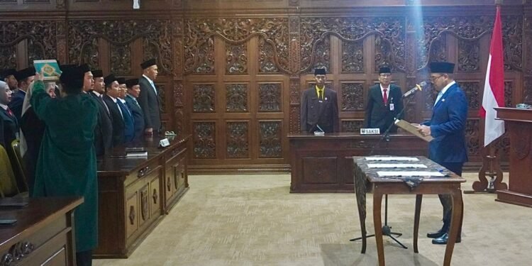 Bupati Batang Lantik Pejabat, Tekankan Meritokrasi dan Kinerja