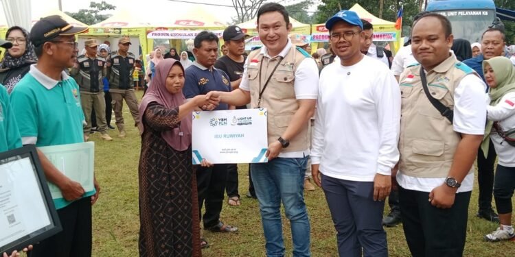 Aksi Sigap Bupati Batang, Selamatkan Warga Yang Tertahan Sakit di Malaysia