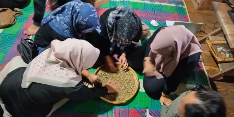 Jelajahi Petungkriyono, Petani Batang Pahami Pengolahan Kopi Berkualitas