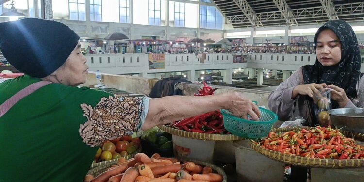 Jelang Natal, Harga Cabai Mulai Makin Pedas