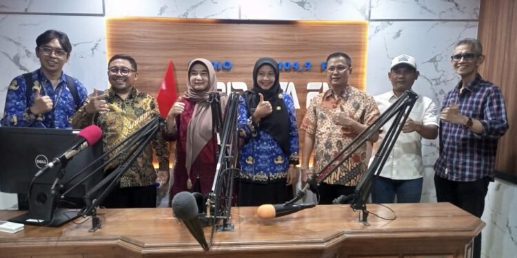 Kunjungi Lppl Radio Abirawa Fm Batang, DPRD Komisi A Hadir Untuk Menerima Aspirasi