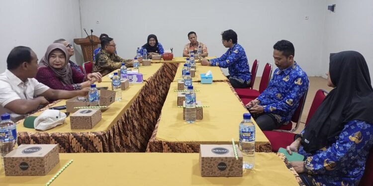 Kunjungi Lppl Radio Abirawa Fm Batang, DPRD Komisi A Hadir Untuk Menerima Aspirasi