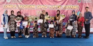 Fasyen Show Batik, IWAPI Dekatkan Emosional Ibu Anak