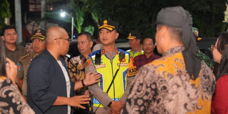 Pastikan ibadah Natal Aman, Bupati Batang Bersama Forkopimda Pantau Pelaksanaan Misa Malam Natal