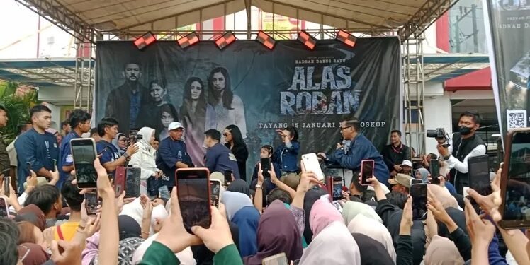 Premier Film Alas Roban di Batang, Angkat Mitos Jalur Tengkorak Pantura Era 90-an