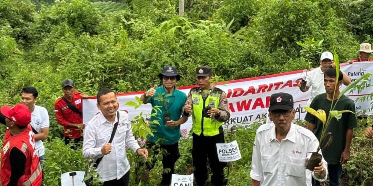 Peringati Hari Relawan, PMI Batang Lakukan Aksi Lingkungan dan Simulasi Kebencanaan