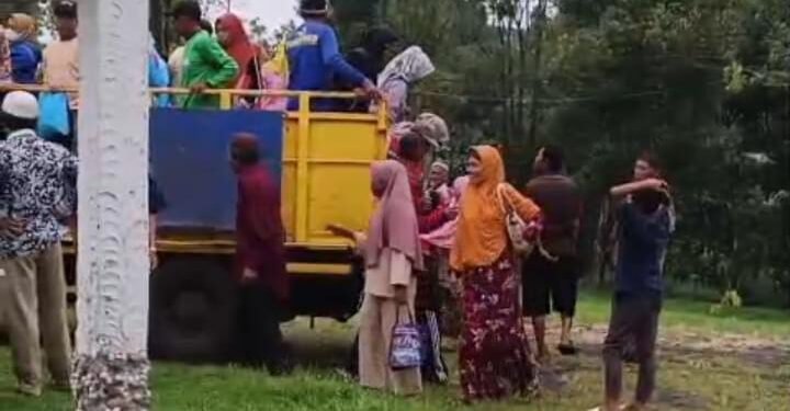 Rawat Toleransi, Warga Bandar Padati Omah Tani Berikan Ucapan Natal untuk Handoko Wibowo