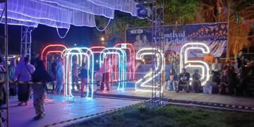 Festival Lampu Menyemarakkan Malam Pergantian Tahun di Batang