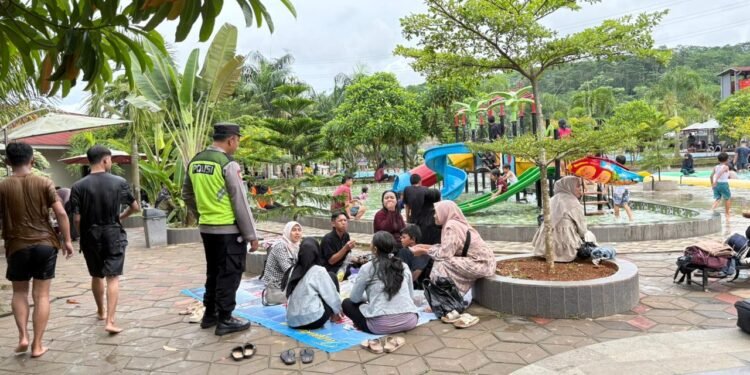 Antisipasi Lonjakan Wisatawan, Polres Batang Intensifkan Patroli Objek Wisata