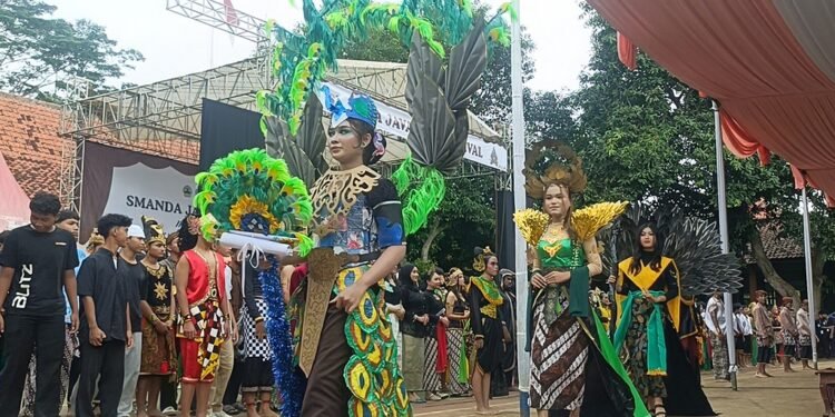 Perkuat Budaya Jawa, Pelajar Batang Tampilkan Javanese Festival