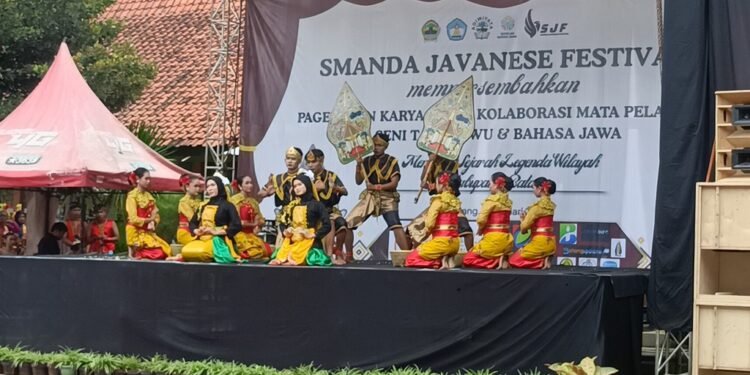 Perkuat Budaya Jawa, Pelajar Batang Tampilkan Javanese Festival