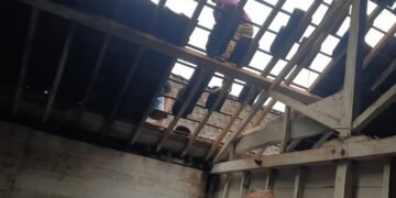 Petir Menggelegar di Subah, Rumah Warga Porak-poranda dalam Sekejap