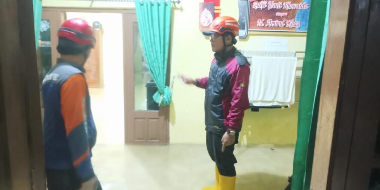 Hujan Deras Picu Longsor dan Banjir di Batang, Ribuan Warga Terdampak