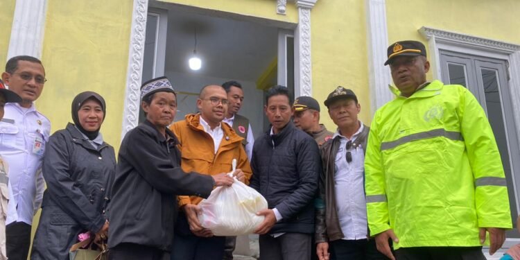 Bupati Batang Minta Anak Terdampak Longsor Tetap Belajar Meski Sekolah Ditutup