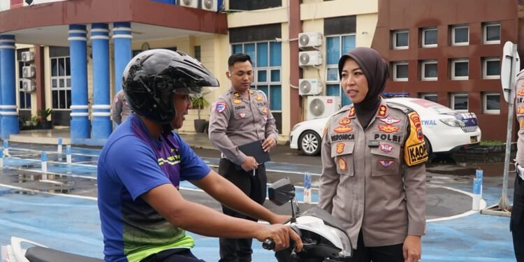 Cegah Calo, Kapolres Batang Terapkan Sistem Pelayanan SIM Satu Pintu