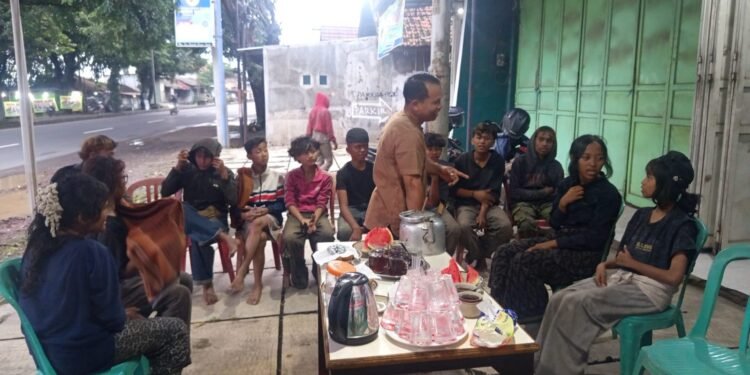 Semarak Takjil YBPI Hari ke-2 Layani Musafir dan Rombongan Anak Pang