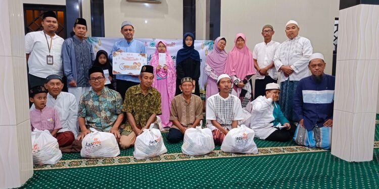 Gandeng Lazismu, Masjid Al Haadi Santuni Puluhan Yatim dan Duafa