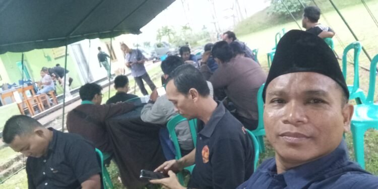 Dandim 0736/Batang Letkol Inf Andhika Baroto Chrishastantyo Berbagi Informasi untuk Radio Prima 95.8 FM Indramayu