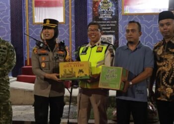 Perkuat Layanan Mudik, Forkopimda Batang Salurkan Bingkisan Semangat di Posko Lebaran