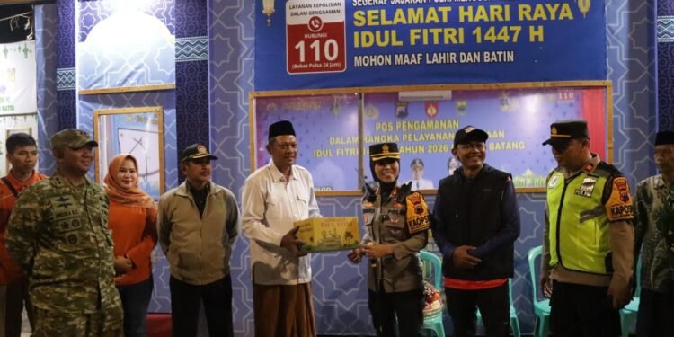 Perkuat Layanan Mudik, Forkopimda Batang Salurkan Bingkisan Semangat di Posko Lebaran