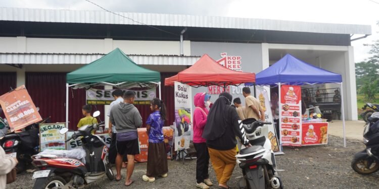 Halaman Koperasi Merah Putih Dimanfaatkan Warga untuk Berjualan