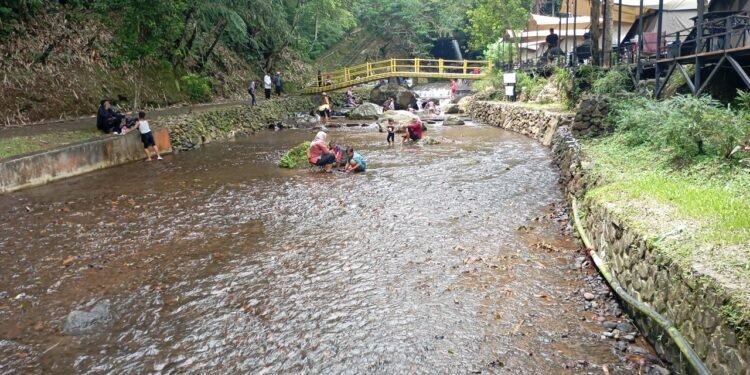 Libur Pasca Lebaran, Wisata Alam Capolaga Subang Diserbu Ribuan Pengunjung