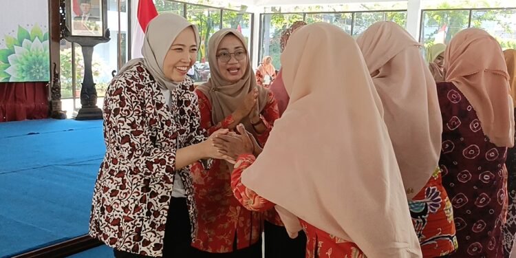 Halal Bihalal, Faelasufa Ajak Para Istri Pastikan Suami Benar Kala Bertugas