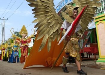 Ragam Kostum Berkarakter Meriahkan 47 Tahun SMPN 2 Batang