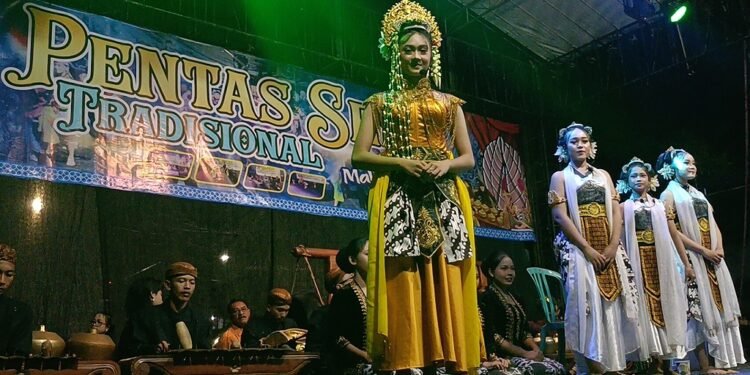 Tampilkan Rara Mendut, Pelajar SMPN 4 Batang Makin Berkarakter