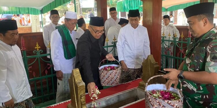 Ziarah Makam Bupati Pertama, Rangkaian Awal Peringatan HUT Ke-60 Kabupaten Batang