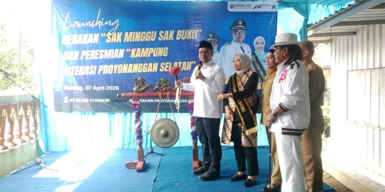 Pemkab Batang Luncurkan Gerakan Sak Minggu Sak Buku