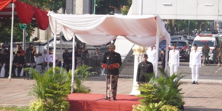 Upacara HUT Ke-60 Batang, Bupati Ajak Warga Perkuat Semangat Cinta Daerah