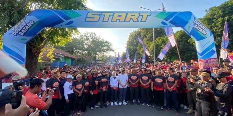 8.000 Warga Meriahkan Fun Walk HUT Ke-60 Kabupaten Batang