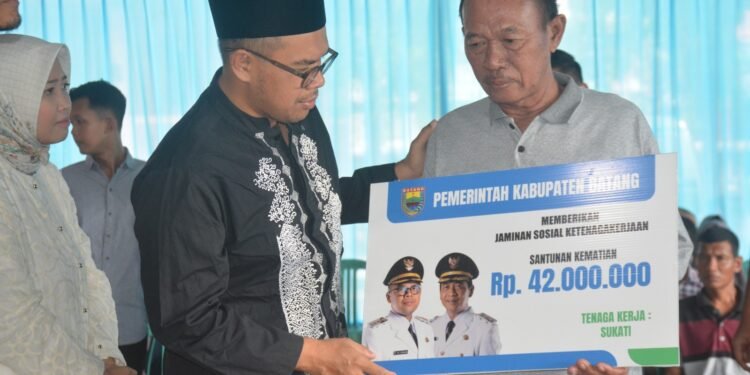 BPJS Ketenagakerjaan Serahkan Santunan JKM bagi Pekerja Renta