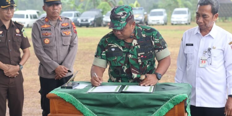 TMMD Sengkuyung Tahap II Kodim Batang Resmi dibuka di Desa Sigayam