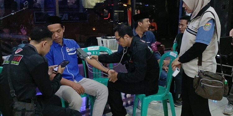 Pastikan Kondisi Prima, Dinkes Batang Cek Kesehatan Pengemudi Bus