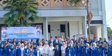 Rayakan Hardiknas, Undip Batang Sematkan Gelar Dosen dan Mahasiswa Favorit 