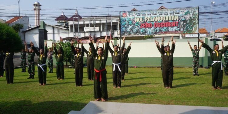 Untuk Meningkatkan Kemampuan Prajurit,Kodim 0736/Batang Melaksanakan Latihan Pencak Silat Militer