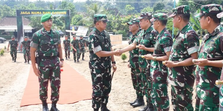 Pangdam IV/Diponegoro Tinjau Kesiapan Satuan Yon TP dan Brigif 43/Muria