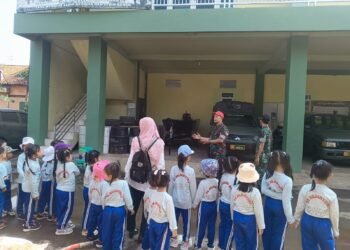 TK Sejahtera Kunjungi Kodim 0736/Batang Tanamakan Cinta Tanah Air Sejak Dini