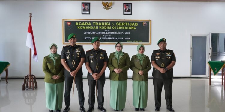 Danrem 071/Wijayakusuma Pimpin Sertijab Dandim 0736/Batang