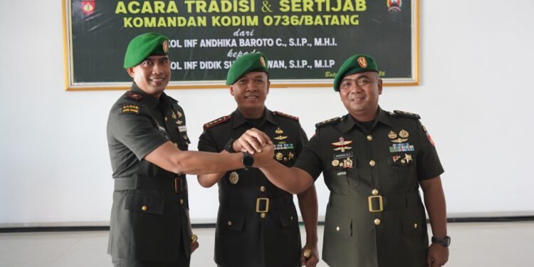 Danrem 071/Wijayakusuma Pimpin Sertijab Dandim 0736/Batang