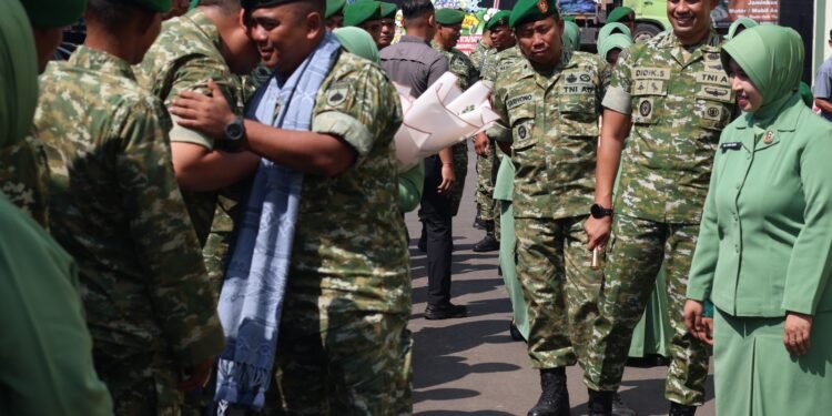 Dandim Batang Resmi Berganti, Suasana Haru Warnai Pamitan Letkol Inf Andhika Baroto di Hadapan Prajurit dan Persit