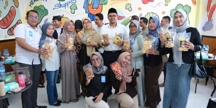 Bupati Batang Bawa Kelengkeng Petani Batang ke Pasar Nasional