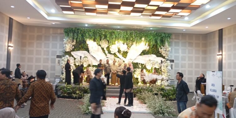 Sakralnya Cinta dalam Ikatan Pernikahan Ajeng & Feral