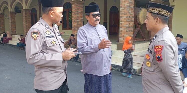 Semangat Iduladha, Polres Pekalongan Kota Berbagi Hewan Kurban kepada YBPI dan 15 Lembaga Sosial